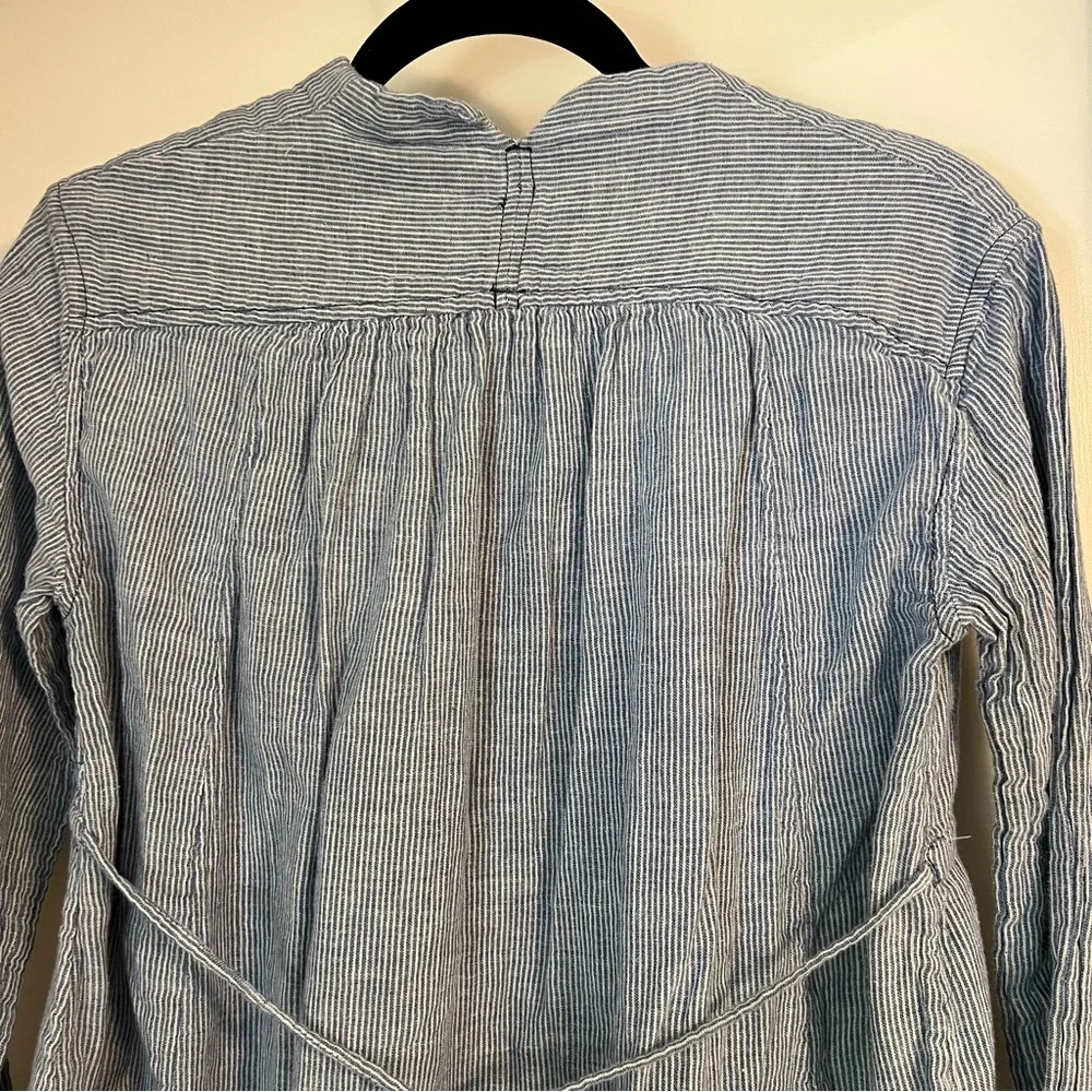 Free People All Who Wander Subtle Striped Blue White Top Cotton Chambray XS - Picture 7 of 13